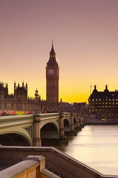 London, Houses of Parliament, Big Ben and Westminster Bridge