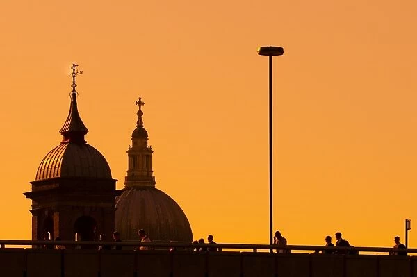 UK, London, Canon Street Station and St. Pauls Cathedral beyond