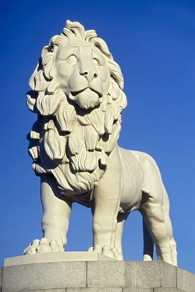 UK, London, County Hall Lion
