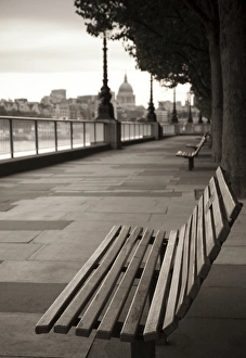 UK, London, St. Pauls Cathedral from South Bank